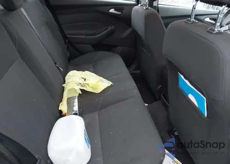 2017 Ford Focus Se z USA, uszkodzony, nr VIN 1FADP3F25HL286774